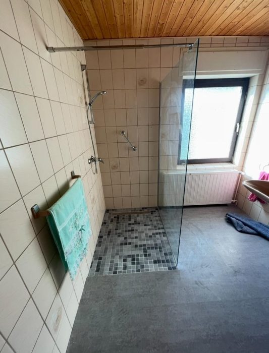 barrierearmes bad finanziert nachher